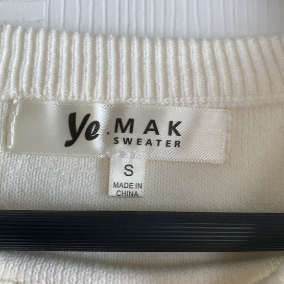 YE MAK Sweater - Picture 3 of 5